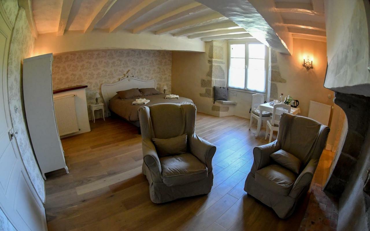 Château De La Grand'cour Alojamento de Acomodação e Pequeno-almoço 3*